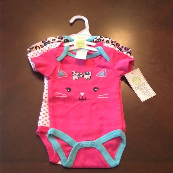 Baby onesies - Picture 1 of 2